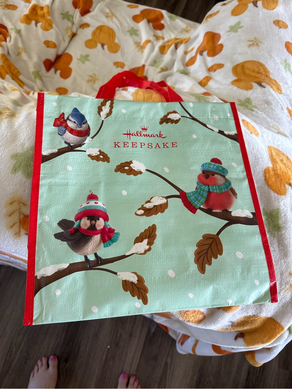 Hallmark 2026 bird print reusable holiday tote bag, sooo cute!